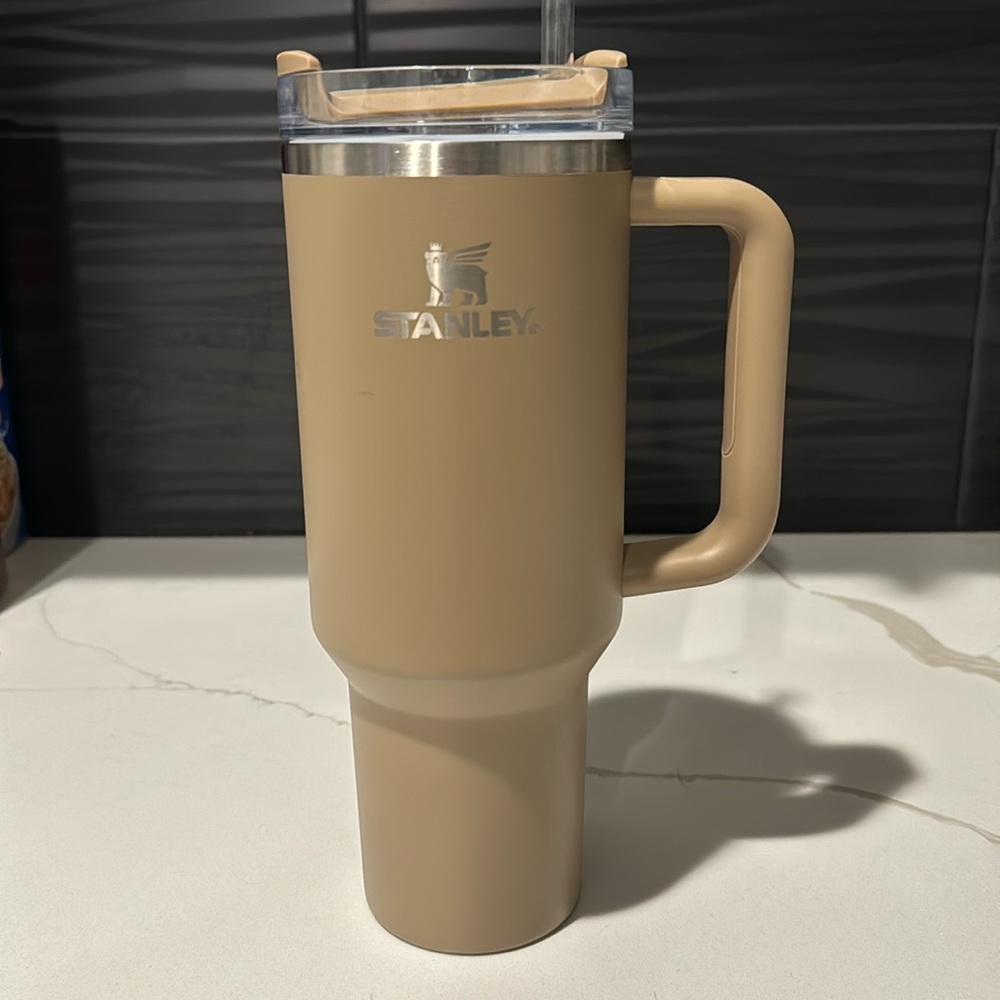 Stanley x Hearth and Hand 40oz Quencher